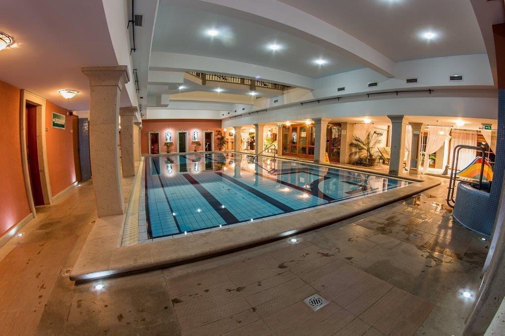 Egri Korona Borhaz Es Wellness Hotel Демьен Экстерьер фото