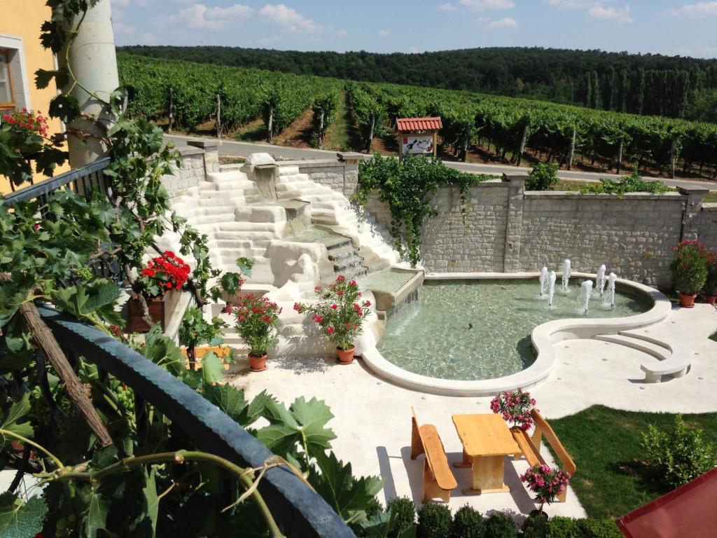 Egri Korona Borhaz Es Wellness Hotel Демьен Экстерьер фото